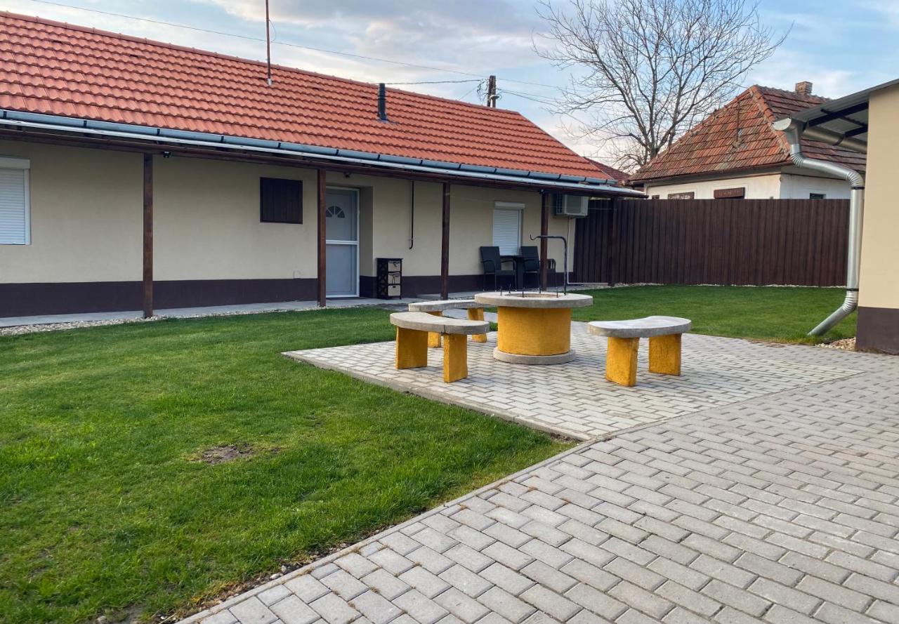 Dio Vendeghaz Villa Mezőkövesd Екстериор снимка